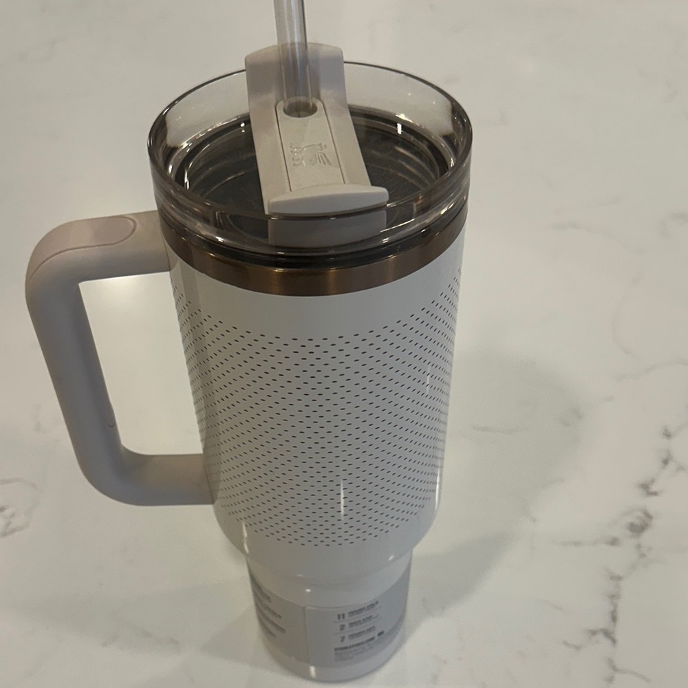 Stanley Calia Edition White Tumbler with Handle - Picture 3 of 4
